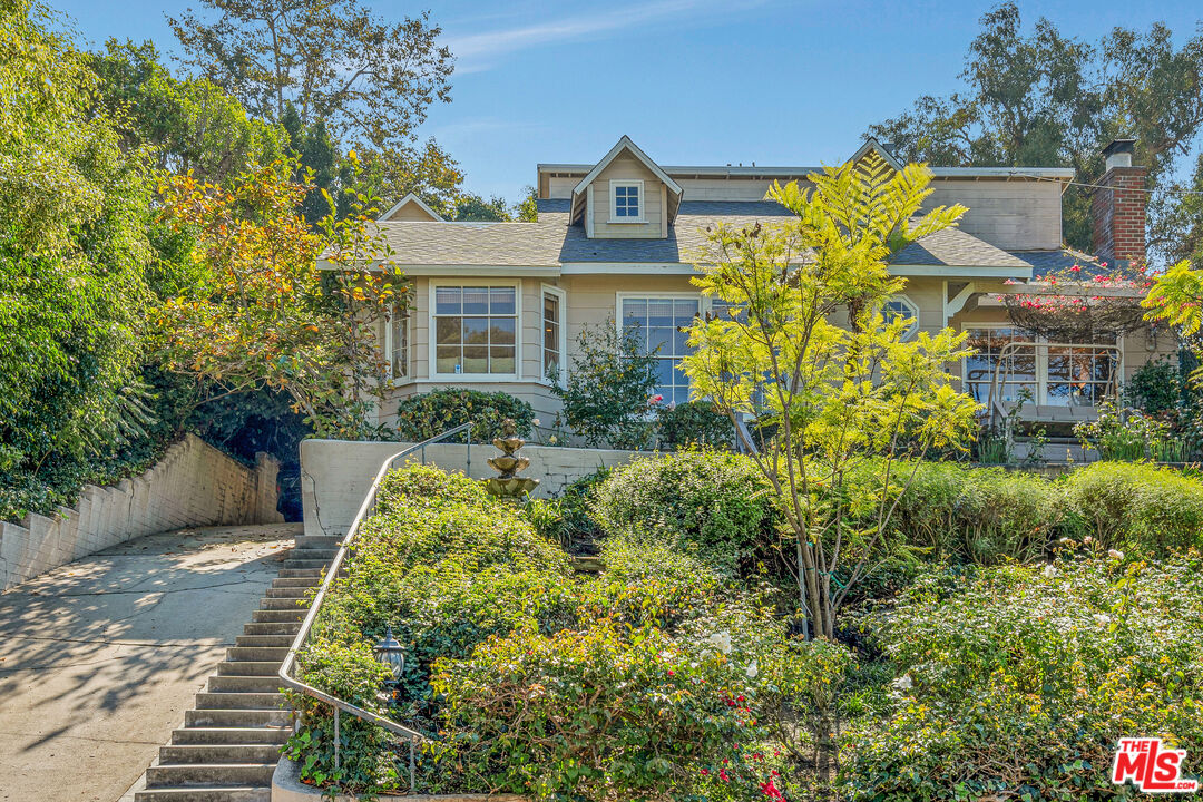 3331 Bennett Dr