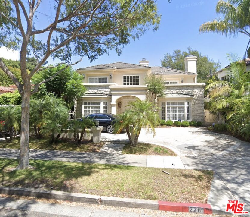 228 S El Camino Dr