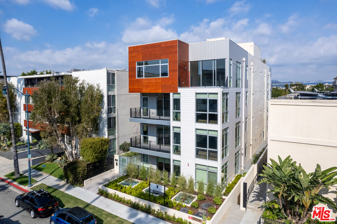 250 N Crescent Dr Unit 301