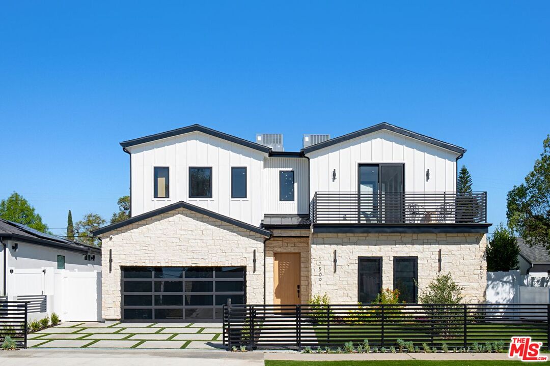17509 Martha St