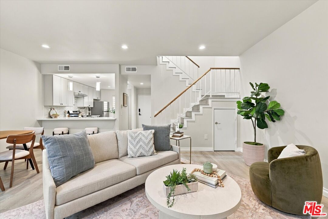 1830 Colby Ave Unit: #4