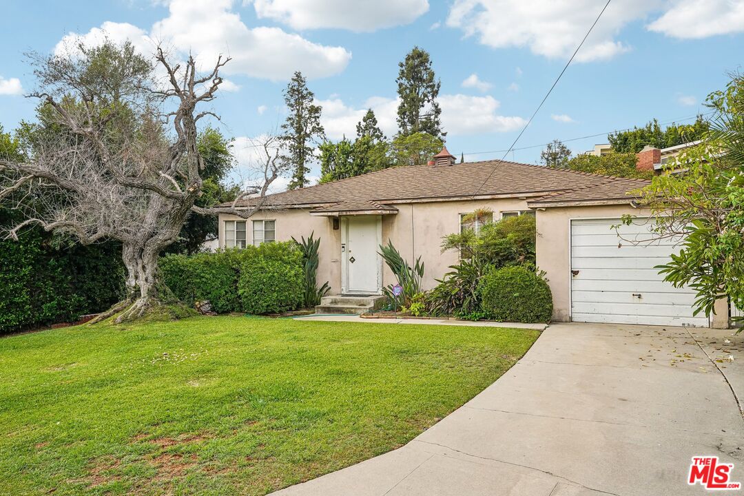 3117 Malcolm Ave