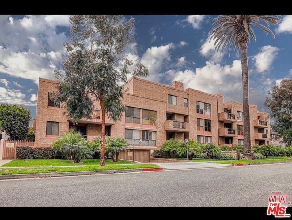 235 S Tower Dr Unit 306
