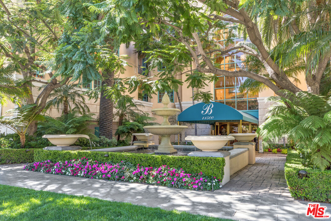 11500 San Vicente Blvd Unit: 223