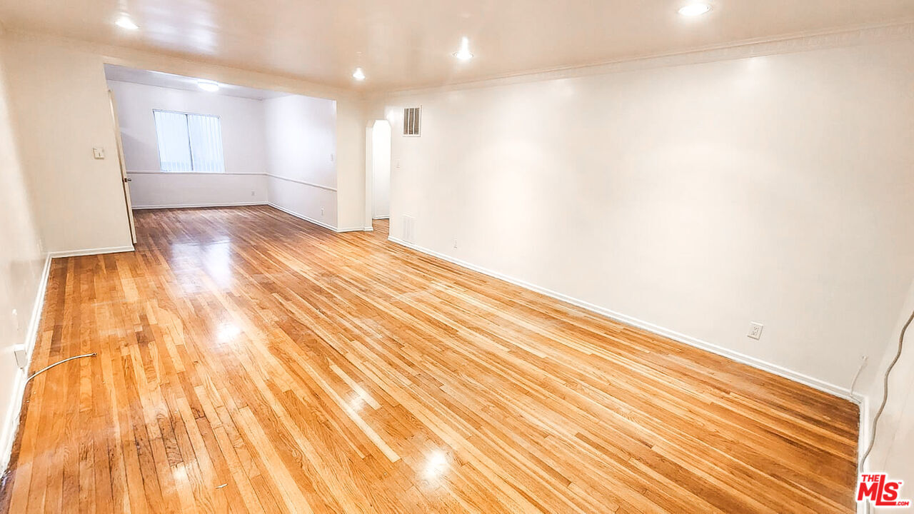 926 S Bedford St Unit: 2