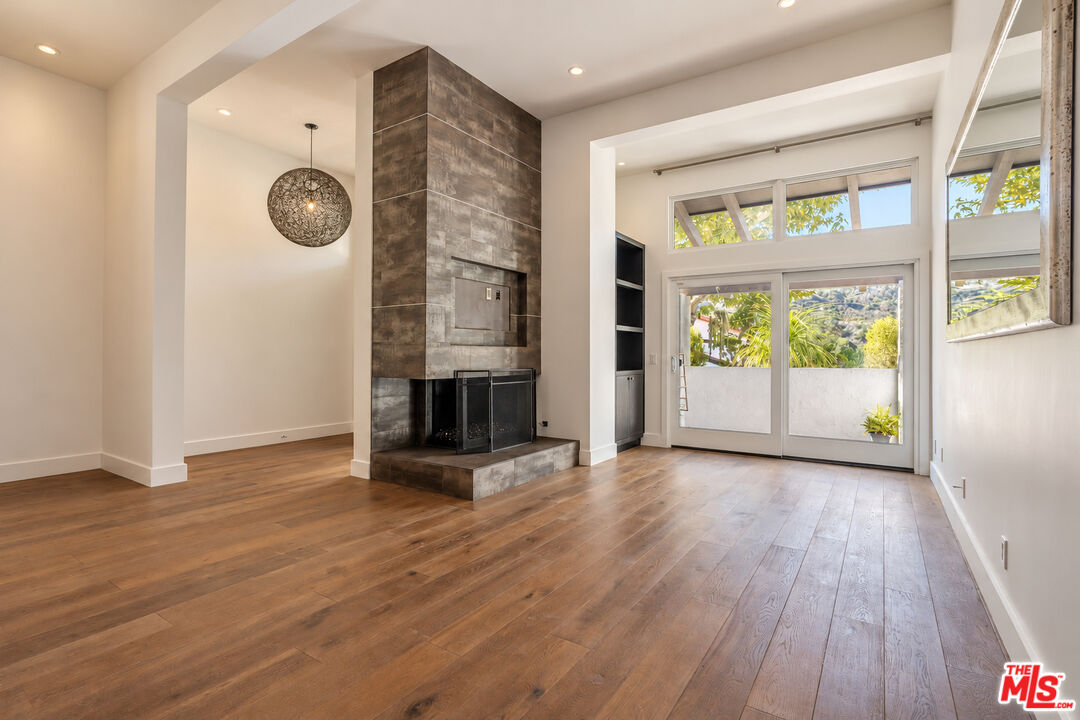 1575 Michael Ln