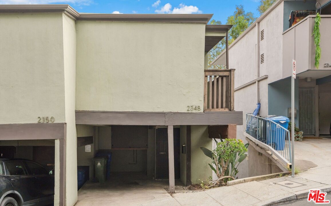 2348 Silver Ridge Ave