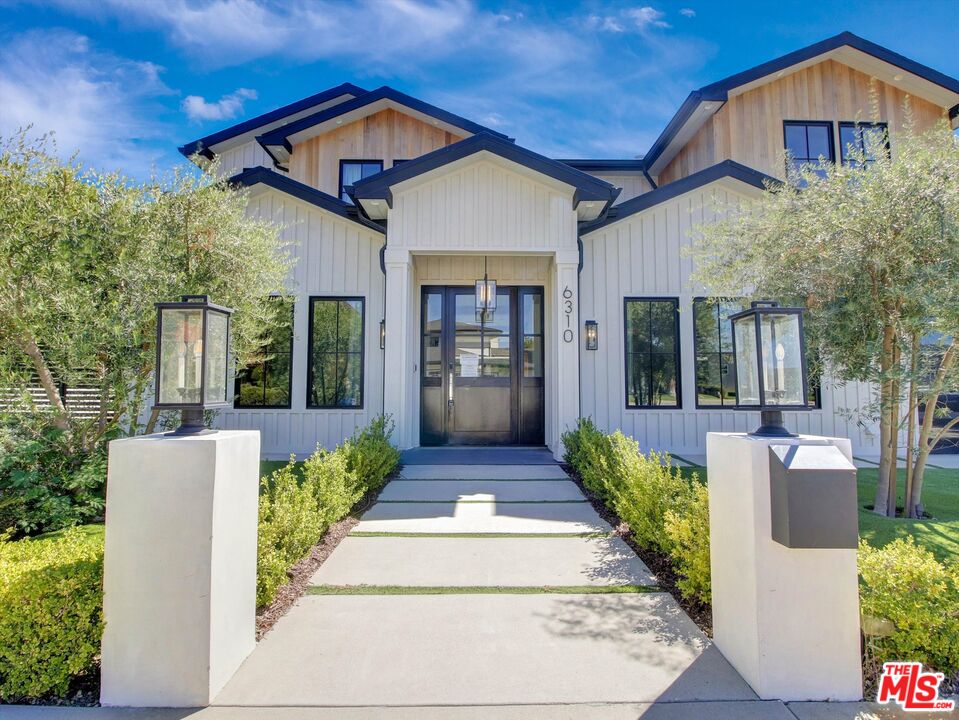 6310 Mirror Lake Dr
