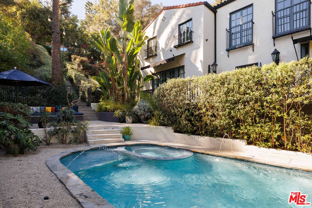 2810 Woodshire Dr