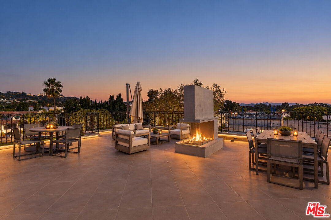 11740 W Sunset Blvd Unit: 20
