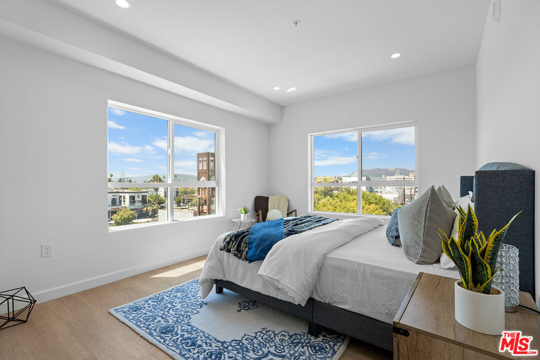 321 S Oxford Ave Unit: 503