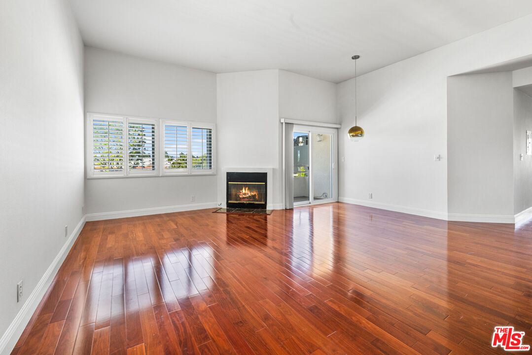 12621 Washington Pl Unit: 305