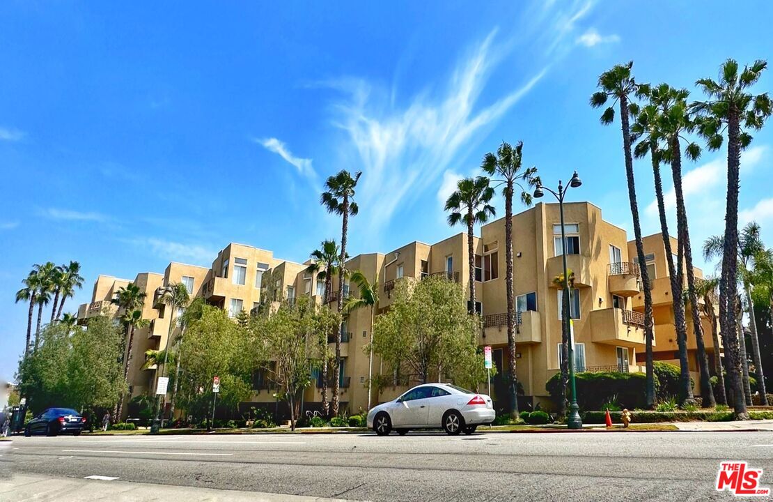 4100 Wilshire Blvd Unit: 207