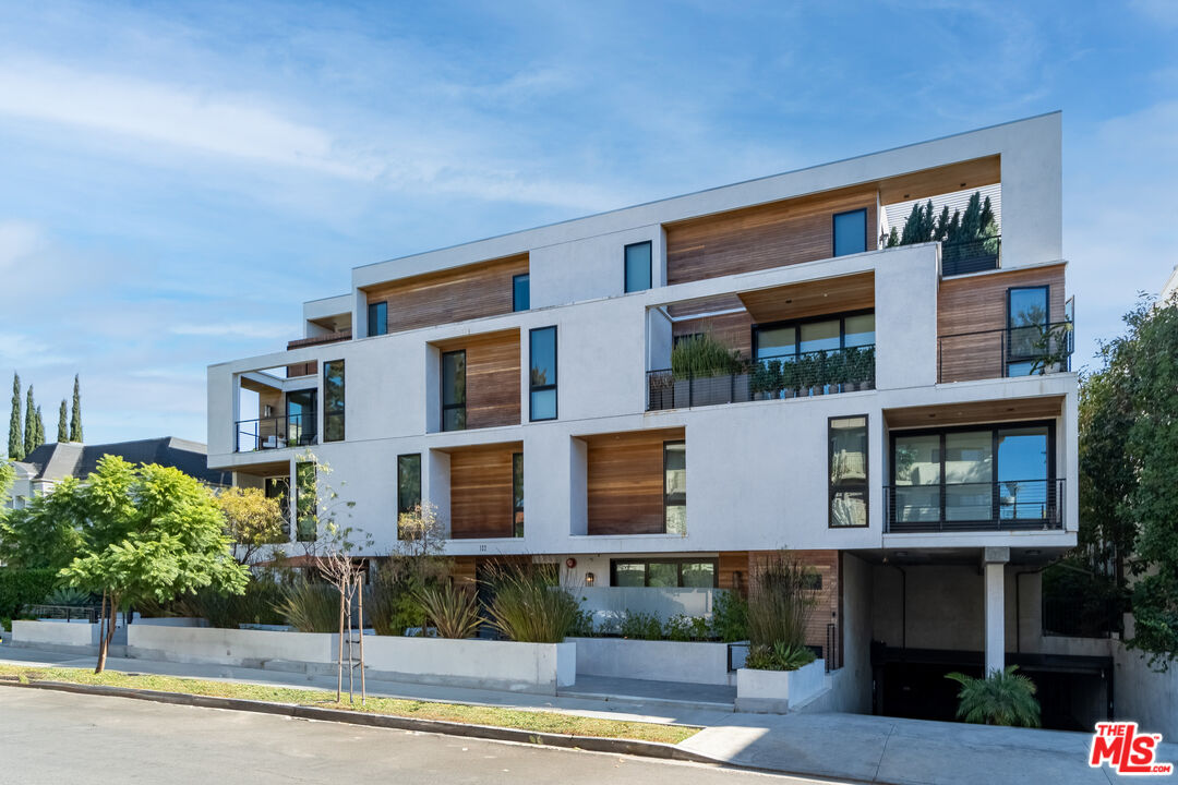 132 N Swall Dr Unit: 202