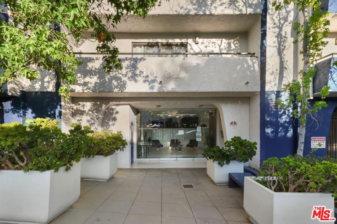 10982 Roebling Ave Unit: 106