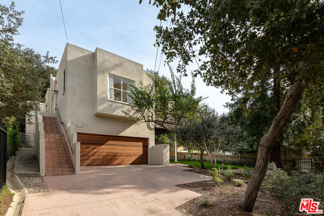 2640 N Commonwealth Ave