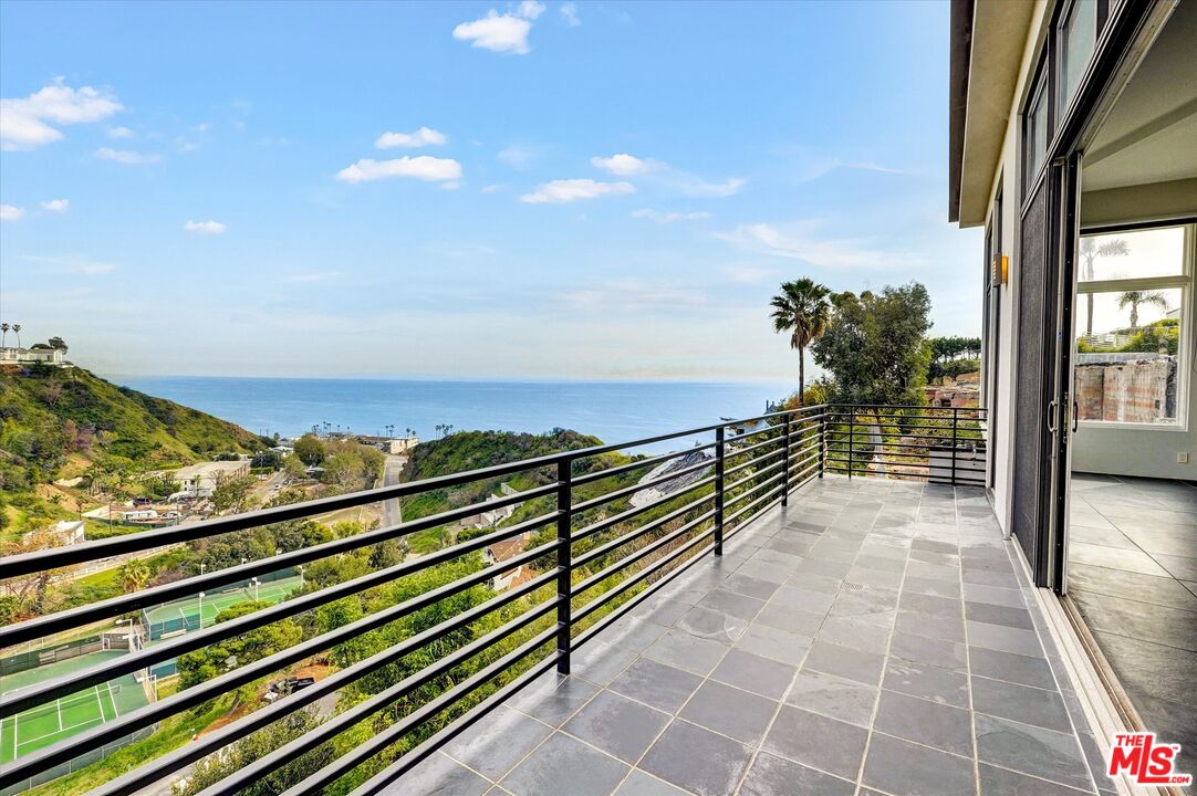 3850 Rambla Orienta
