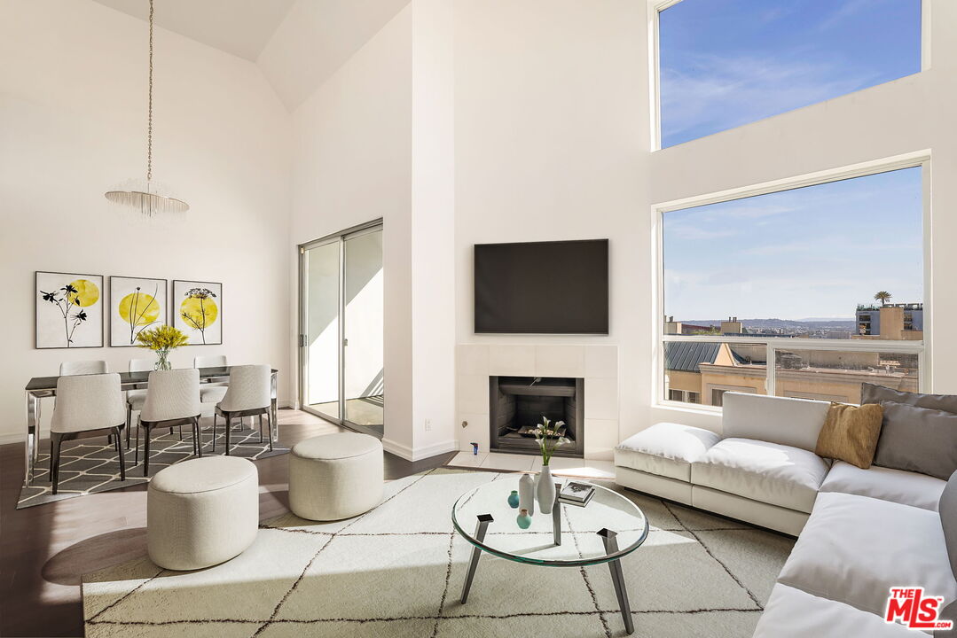 1129 Larrabee St Unit: 14