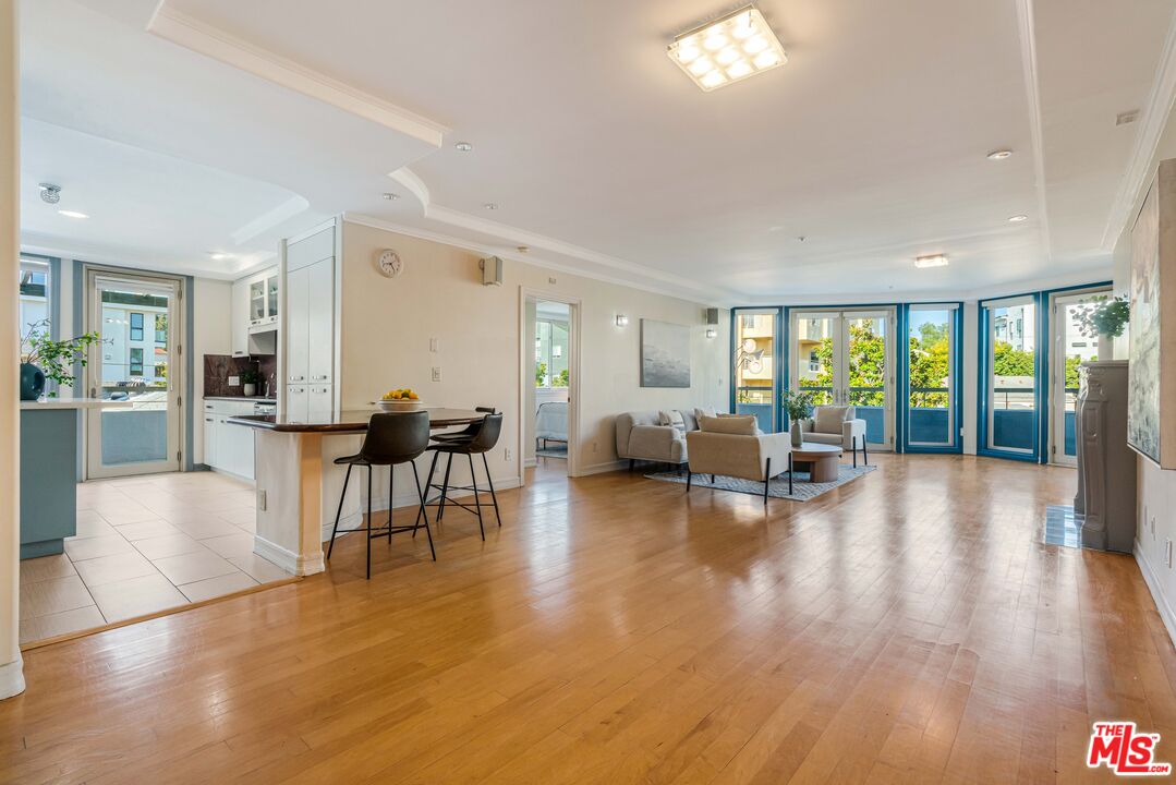 1645 Malcolm Ave Unit: 302