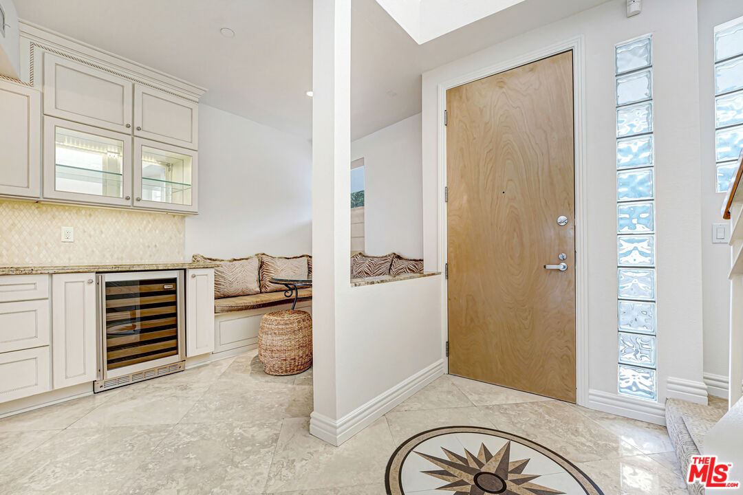 171 N Church Ln Unit: 10