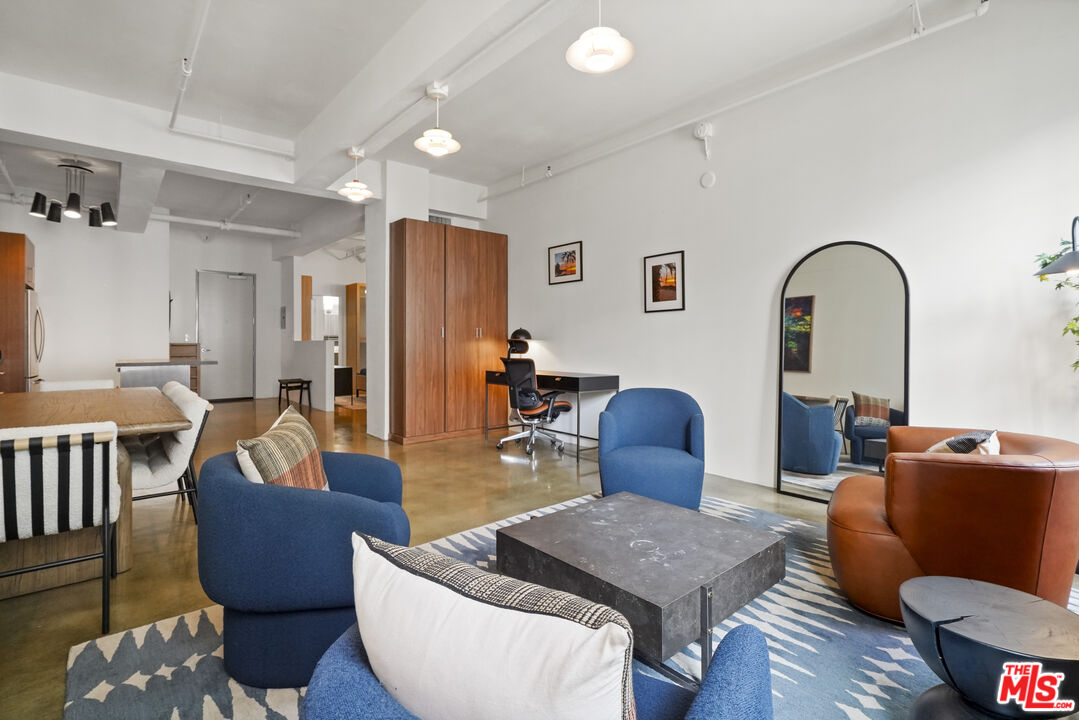 Photo of 849 S Broadway #403, Los Angeles, CA 90014