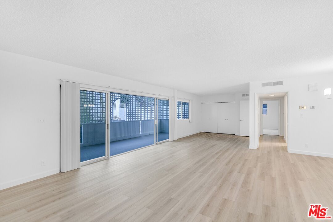 825 Gretna Green Way Unit: T