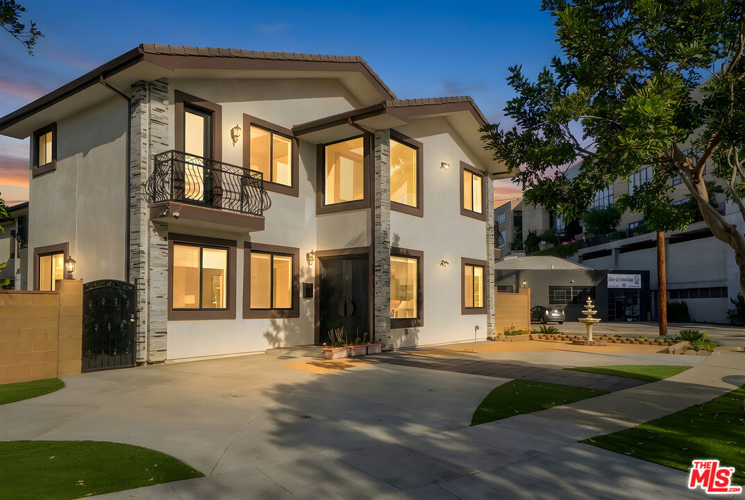 2017 Centinela Ave Unit: C