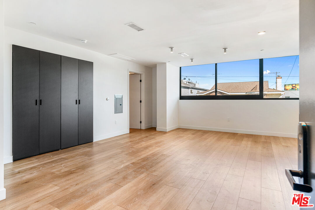 3688 Overland Ave Unit: 201