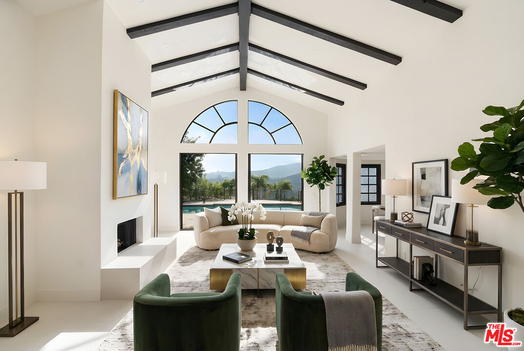 24362 Park Granada
