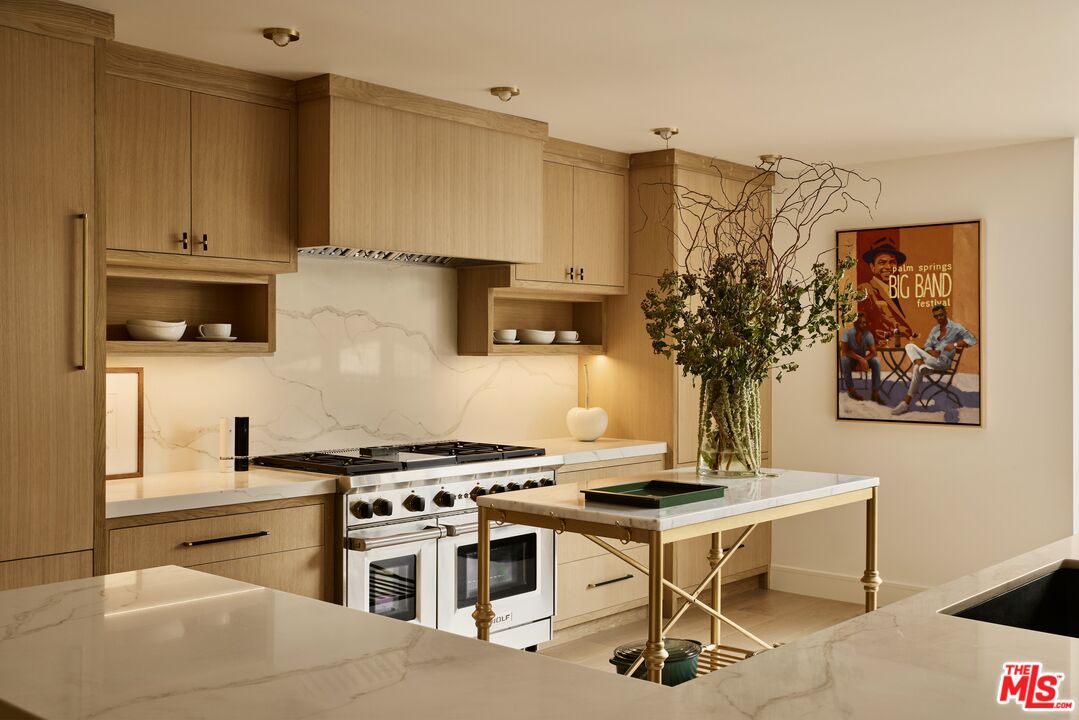 211 S Spalding Dr Unit: 110N