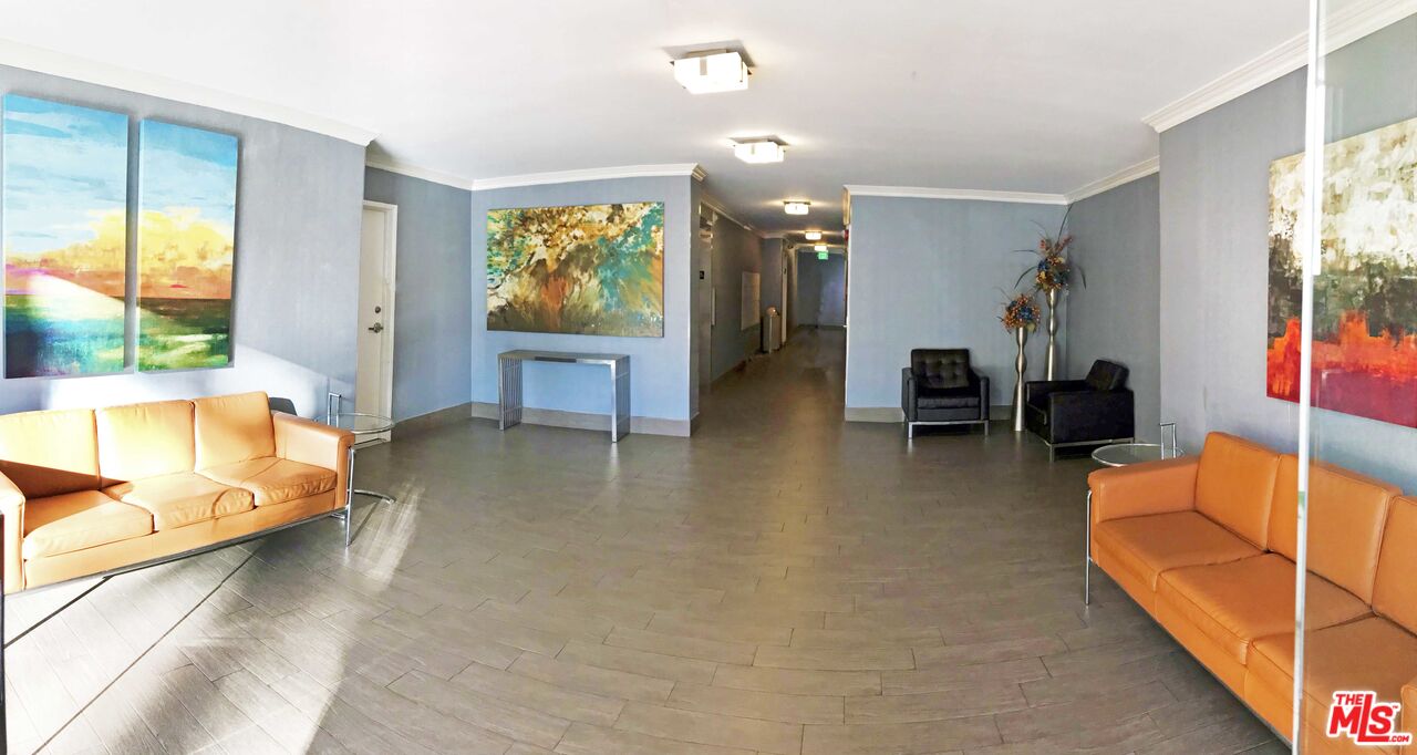 468 S Roxbury DR Unit: 103