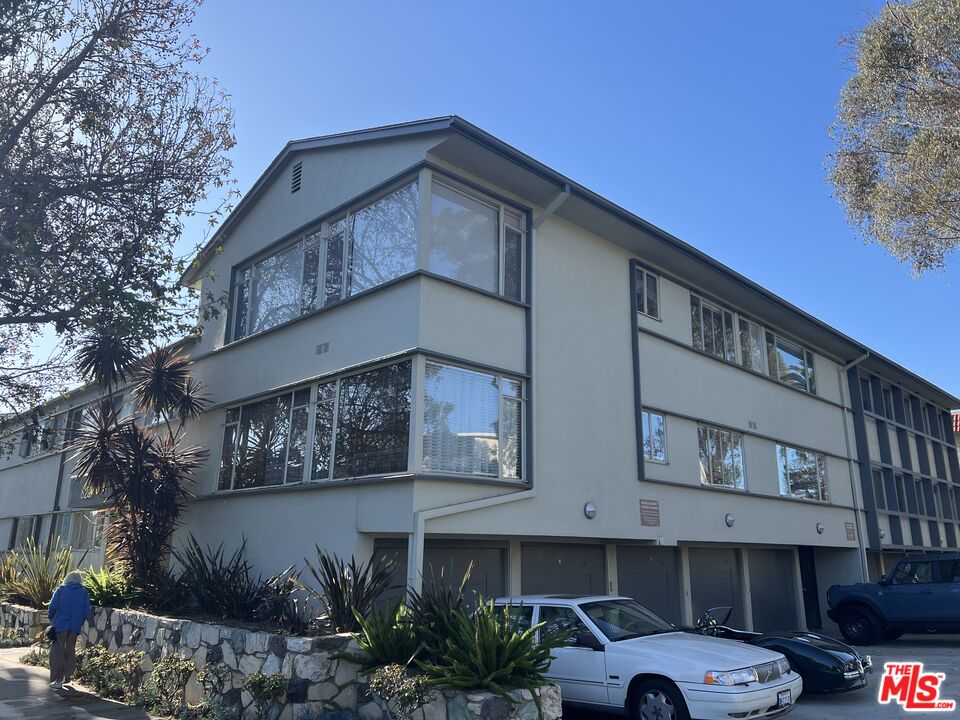 629 Idaho Ave Unit: 23