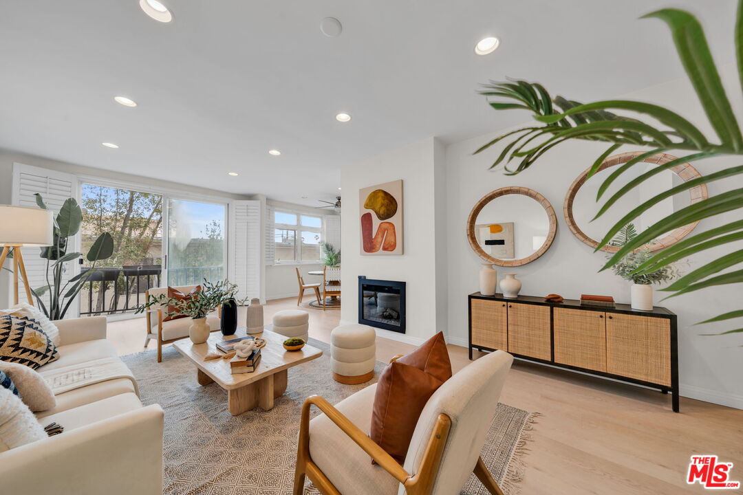 900 Euclid St Unit: 307