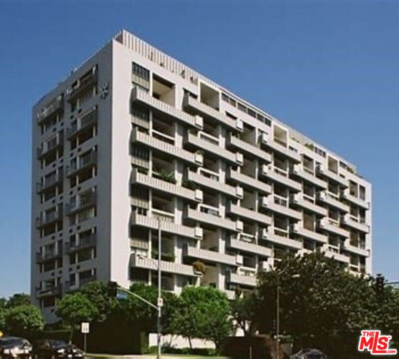 10375 Wilshire Blvd Unit: 1B