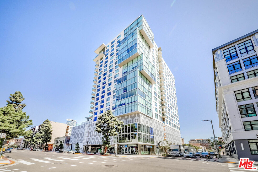 Photo of 1050 S Grand Ave, Los Angeles, CA 90015