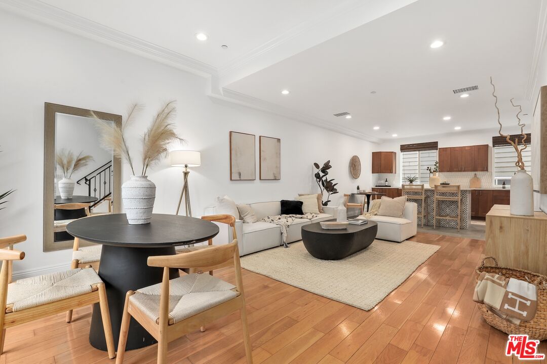 2470 S Centinela Ave Unit: 2