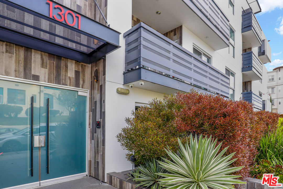 1301 Brockton Ave Unit: 310