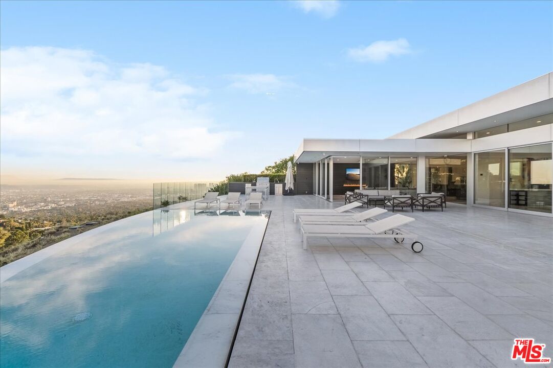 Photo of 1620 Carla Rdg, Beverly Hills, CA 90210