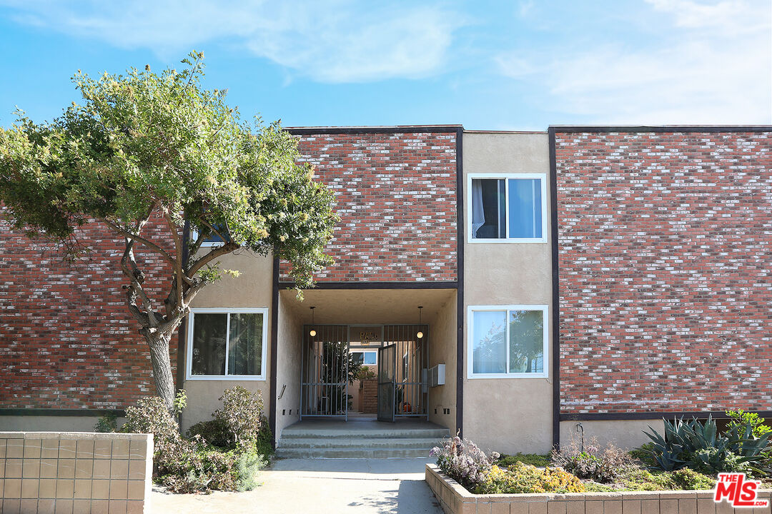 1133 22nd ST Unit: 2