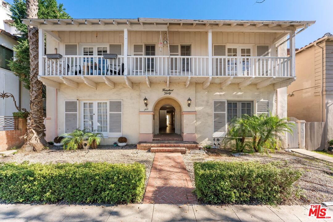 140 S Camden Dr Unit: 202