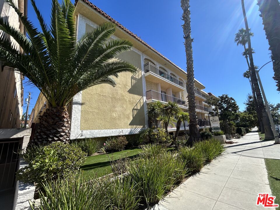 Photo of 1033 6TH ST, SANTA MONICA, CA 90403