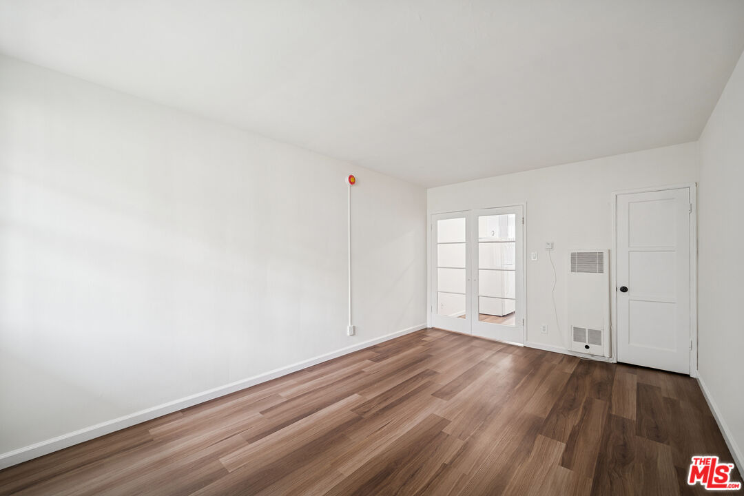 4010 Los Feliz Blvd Blvd Unit: 3