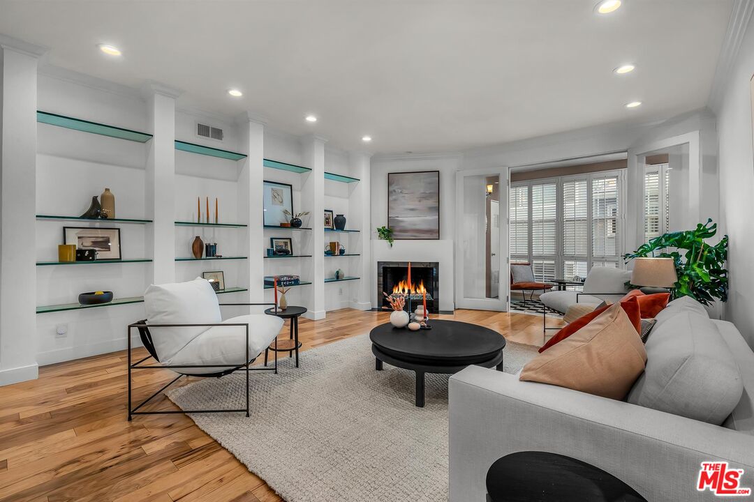 11667 Gorham Ave Unit: 203