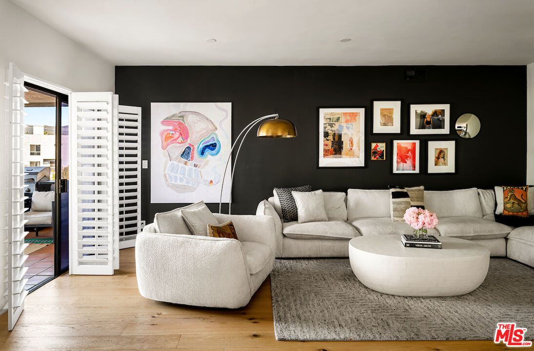 651 Wilcox Ave Unit: 3C