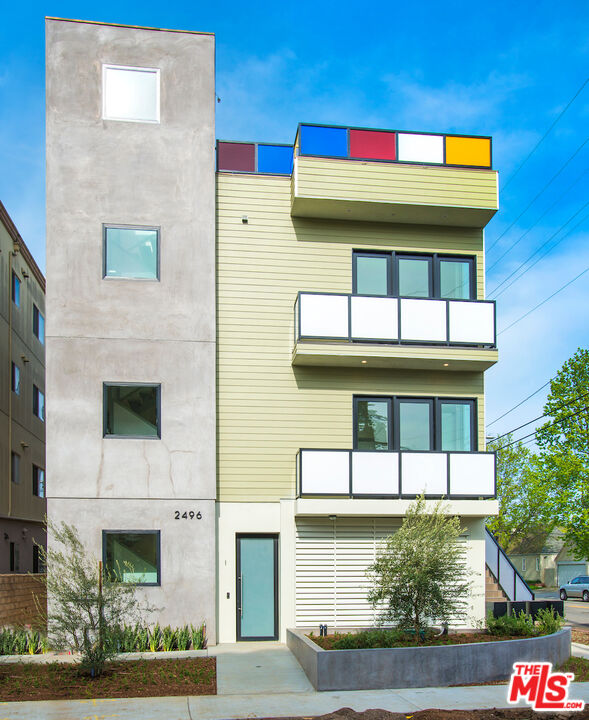 2496 S CENTINELA AVE Unit: 1