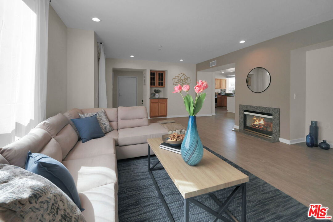 1222 S Westgate Ave Unit: 204