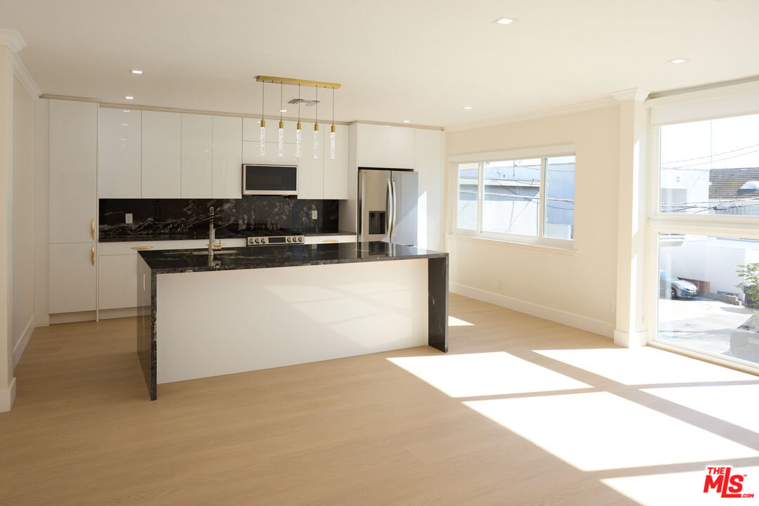 1223 23rd St Unit: C