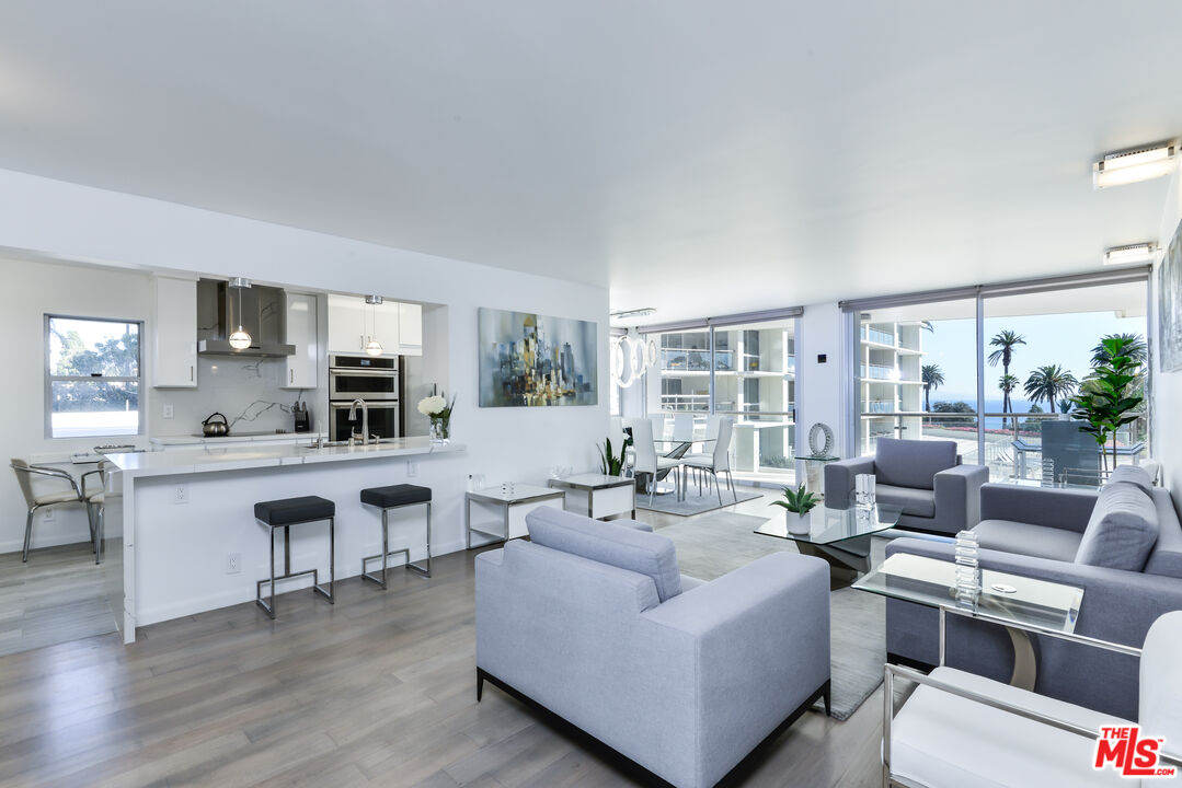 201 OCEAN AVE Unit: 404P