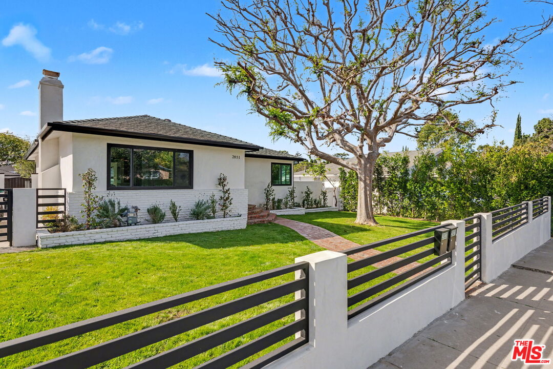 2831 Overland Ave