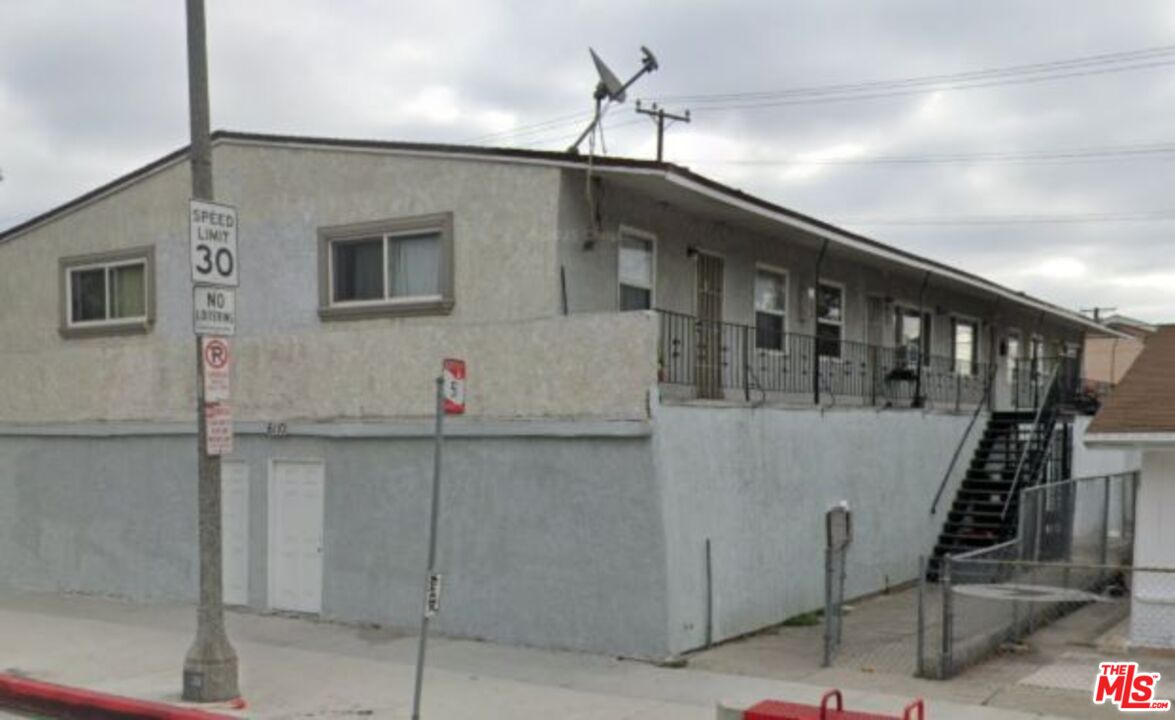 6110 Long Beach Blvd